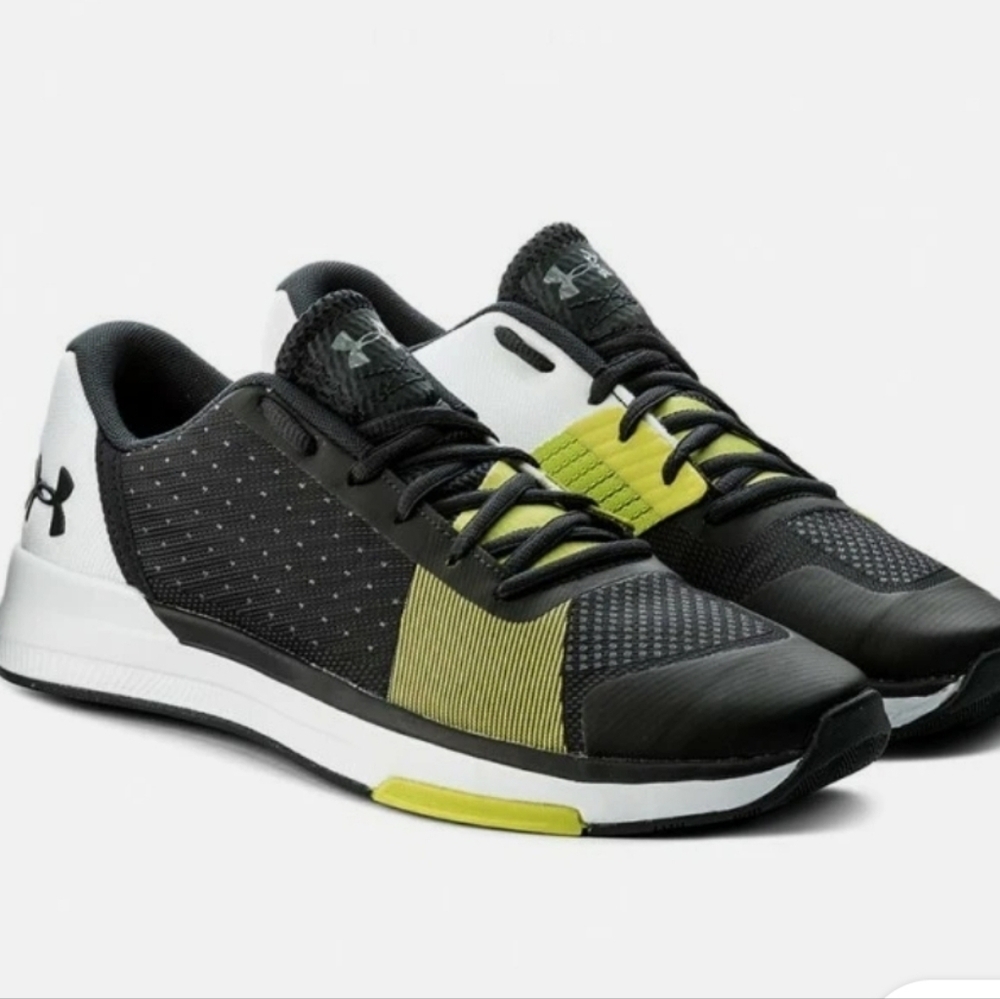 Under Armour Showstopper Black and Lime Athletic Shoes. Sz 8.5